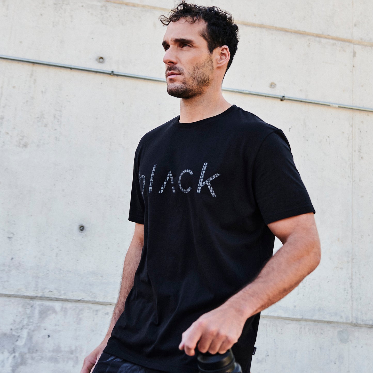ACTIVE LOGO BLACK T-SHIRT