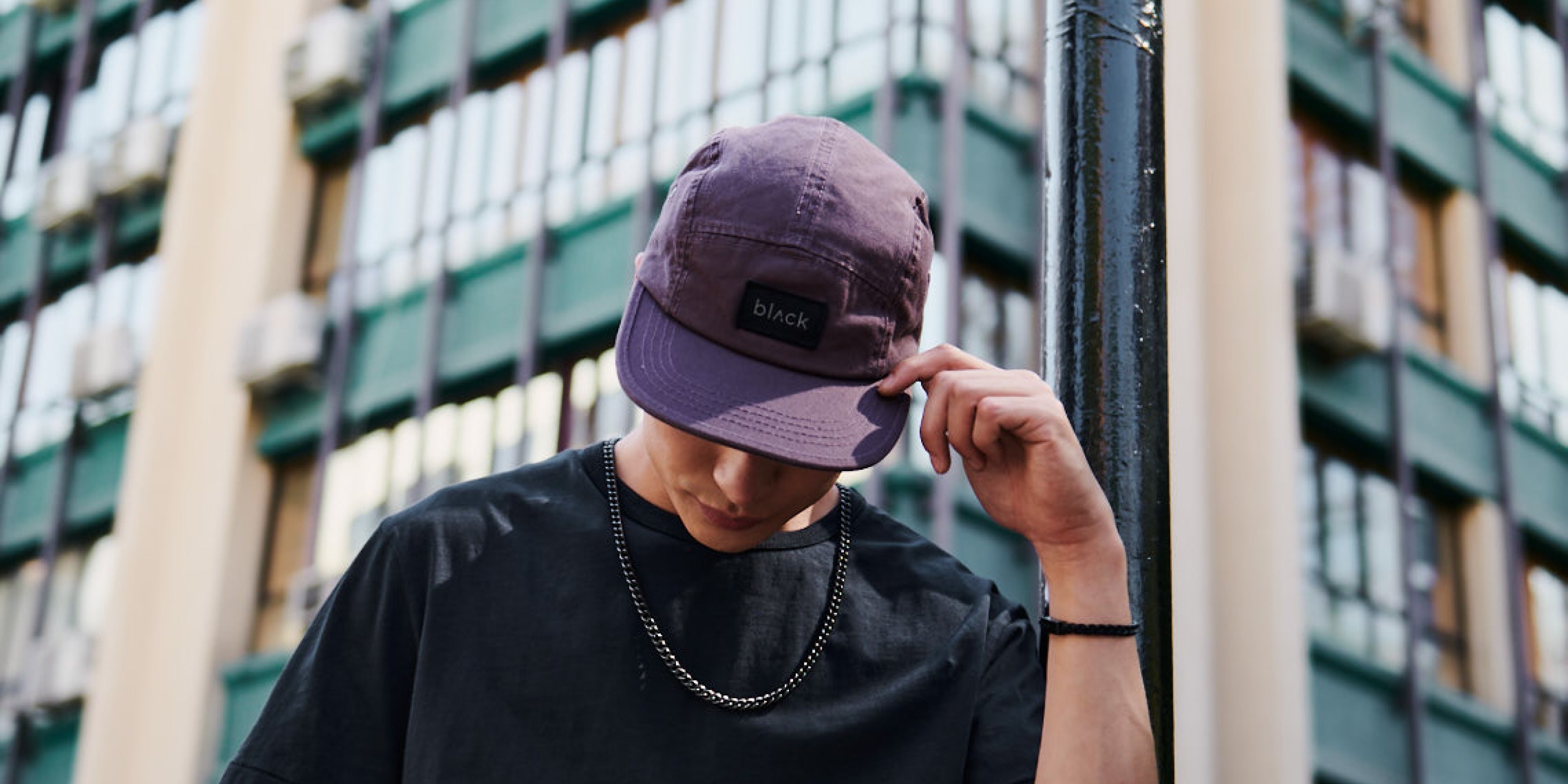 GORROS Y JOCKEYS